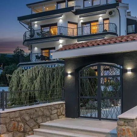Luxury Nina With Heated Swimming Pool, Adriatic Icici