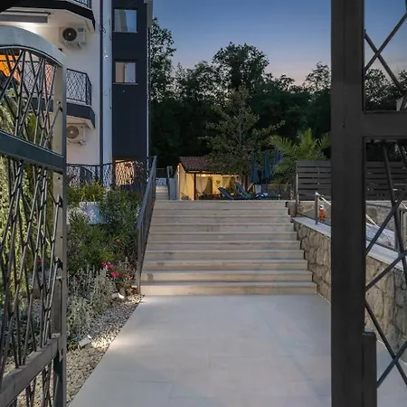 Luxury Nina With Heated Swimming Pool, Adriatic *