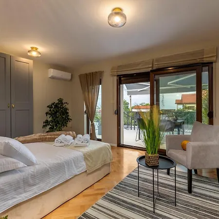 Luxury Nina With Heated Swimming Pool, Adriatic Icici