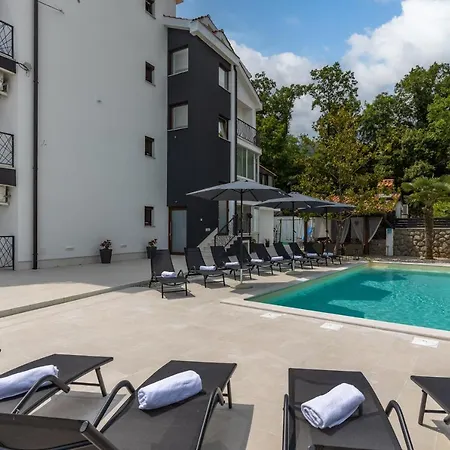 Luxury Nina With Heated Swimming Pool, Adriatic *