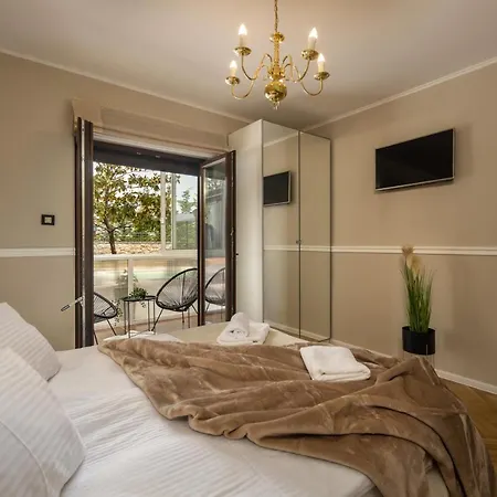 Luxury Nina With Heated Swimming Pool, Adriatic Icici