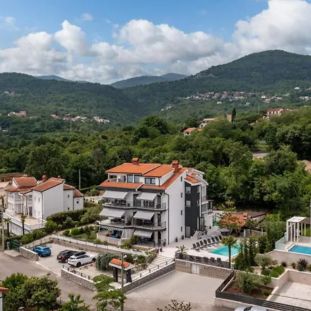 Villa Adriatic Icici, Apartment Nina With Heated Swimming Pool, Ground Floor Apartment *