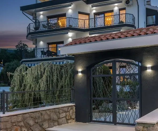 Adriatic Icici, Nina With Heated Swimming Pool, Ground Floor Ičići