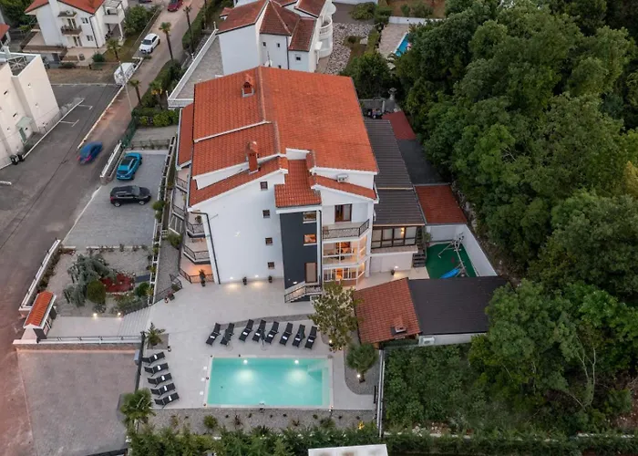 Apartment Adriatic Icici, Nina With Heated Swimming Pool, Ground Floor *