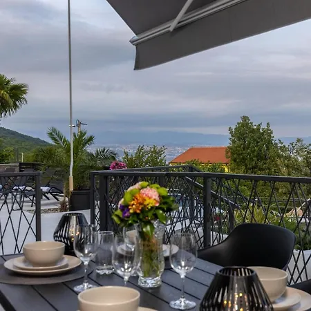 Adriatic Icici, Nina With Heated Swimming Pool, Ground Floor 아파트 Ičići
