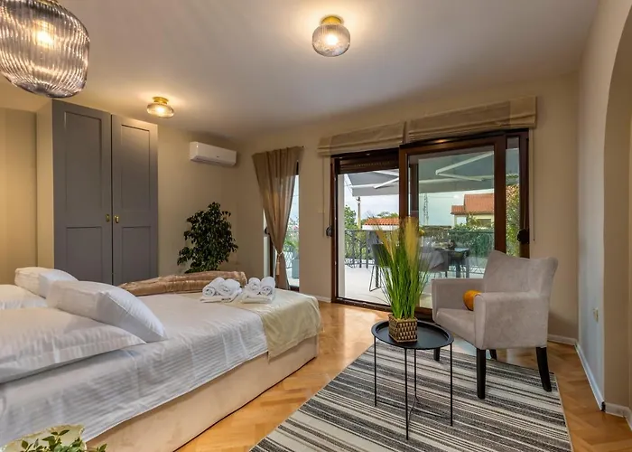 Adriatic Icici, Nina With Heated Swimming Pool, Ground Floor Ičići