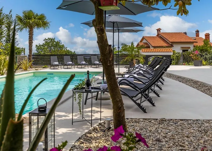 Adriatic Icici, Nina With Heated Swimming Pool, Ground Floor * Ičići