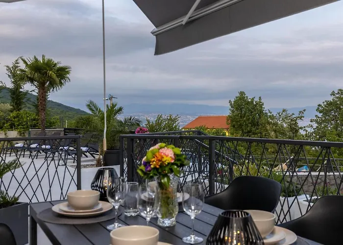 Adriatic Icici, Nina With Heated Swimming Pool, Ground Floor Appartement Ičići